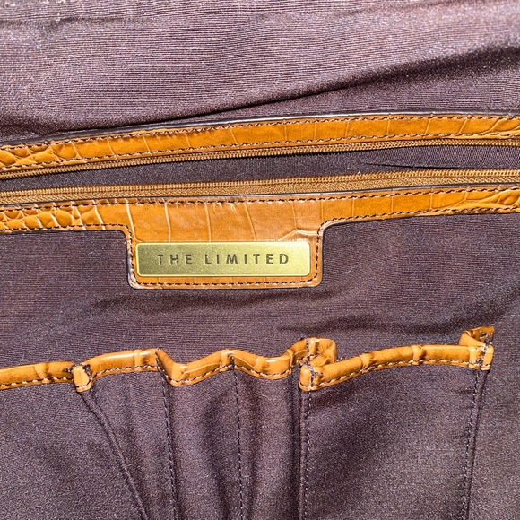 “The Limited” Luggage / Tote / Carry On / Overnight Bag. - Picture 8 of 11